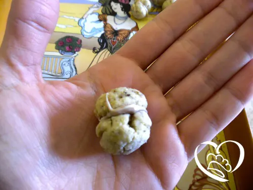 BACIO_DAMA_NOCCIOLE_BIANCO.JPG