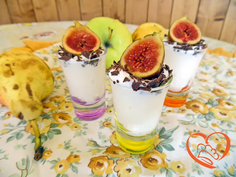 Bicchierini ai due cioccolati con fichi