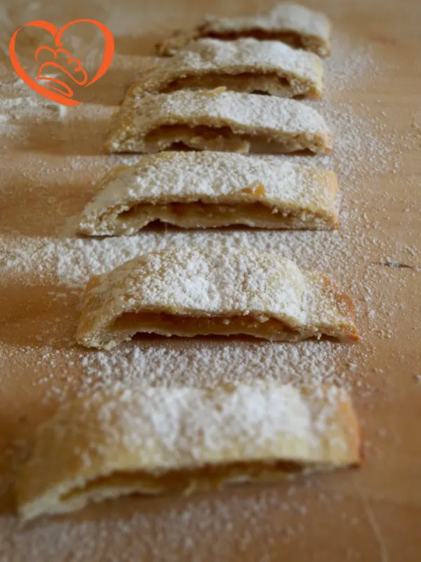 Biscotti ripieni di mele