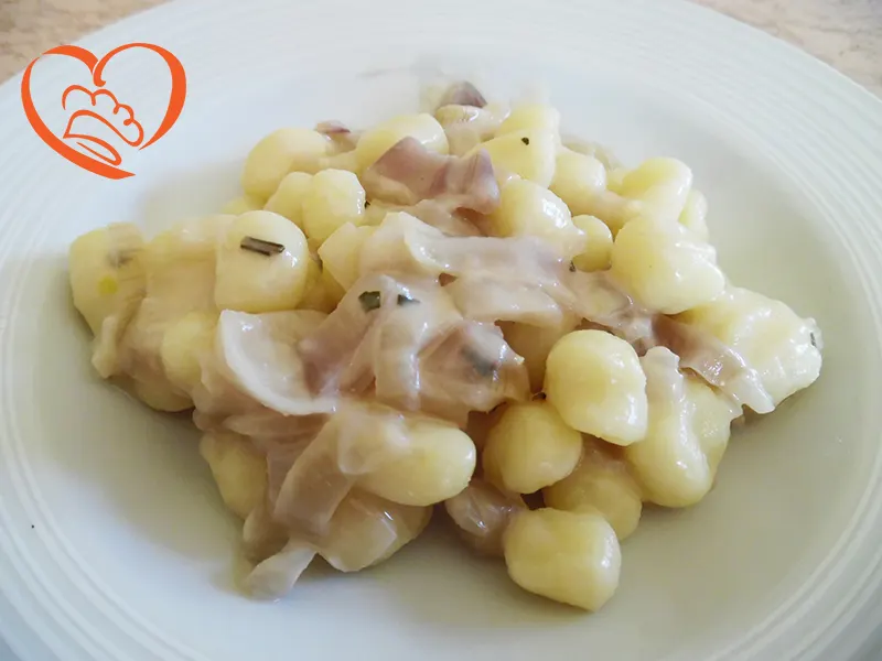 Gnocchetti con sugo di cipolle