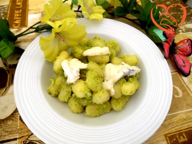 Gnocchi con broccoli e gorgonzola