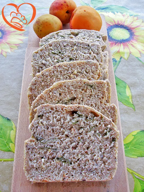 Pane ai cereali con basilico