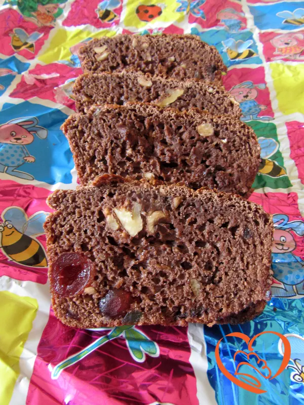 Plumcake al cacao con canditi e frutta secca