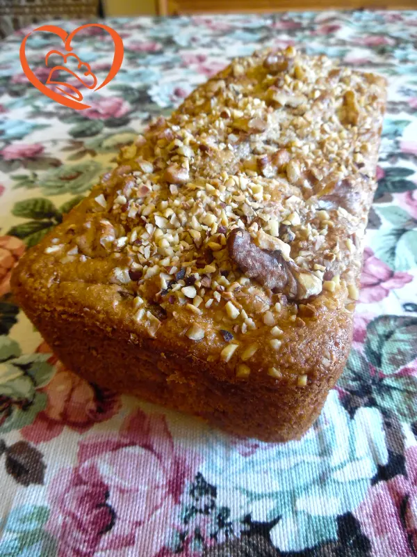 Plumcake invernale con fichi secchi, mele, noci e nocciole