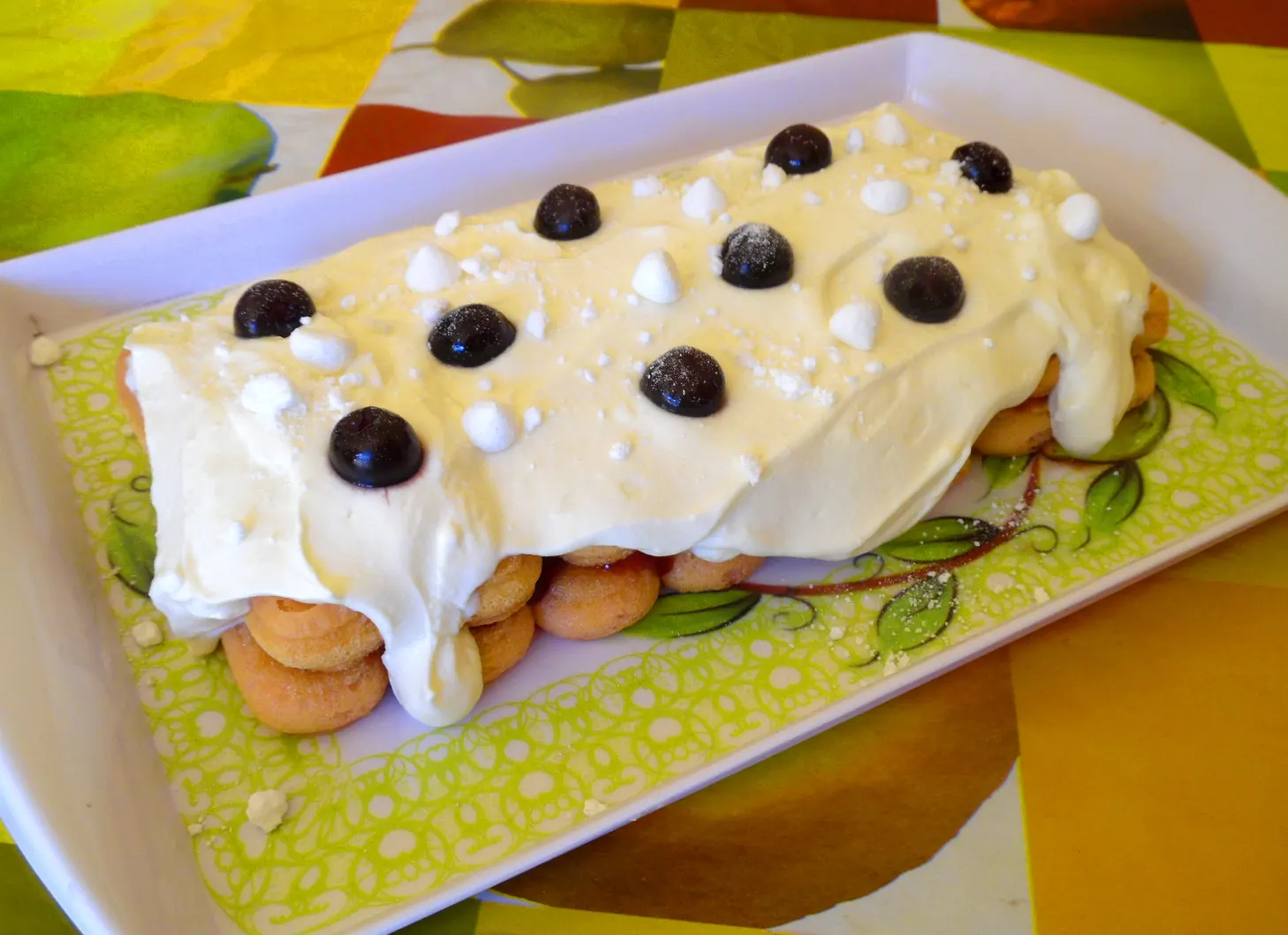Mattonella con crema mascarpone , savoiardi e amarene