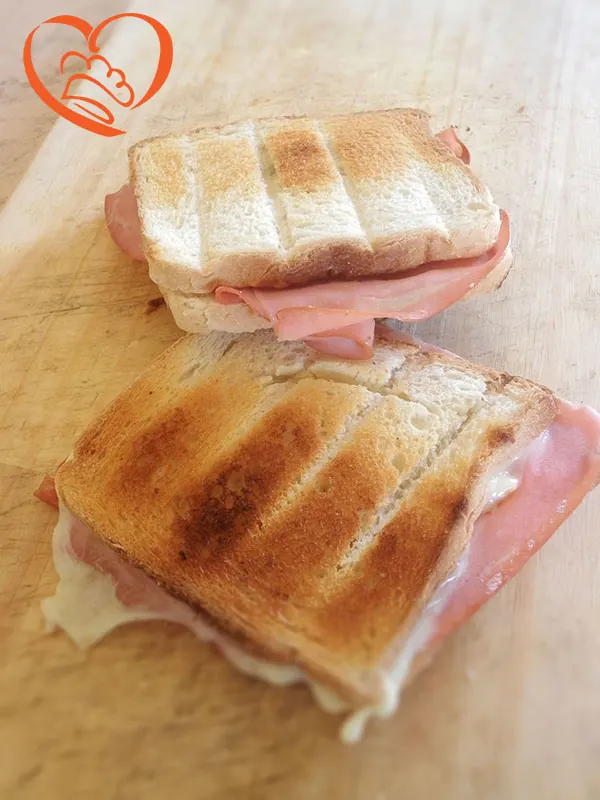 Toast con mortadella