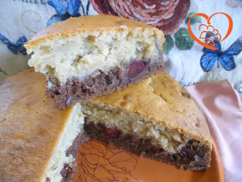 Torta bicolore alle ciliegie