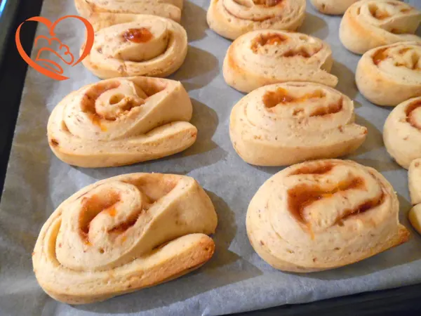 Biscotti speciali a girelle con marmellata