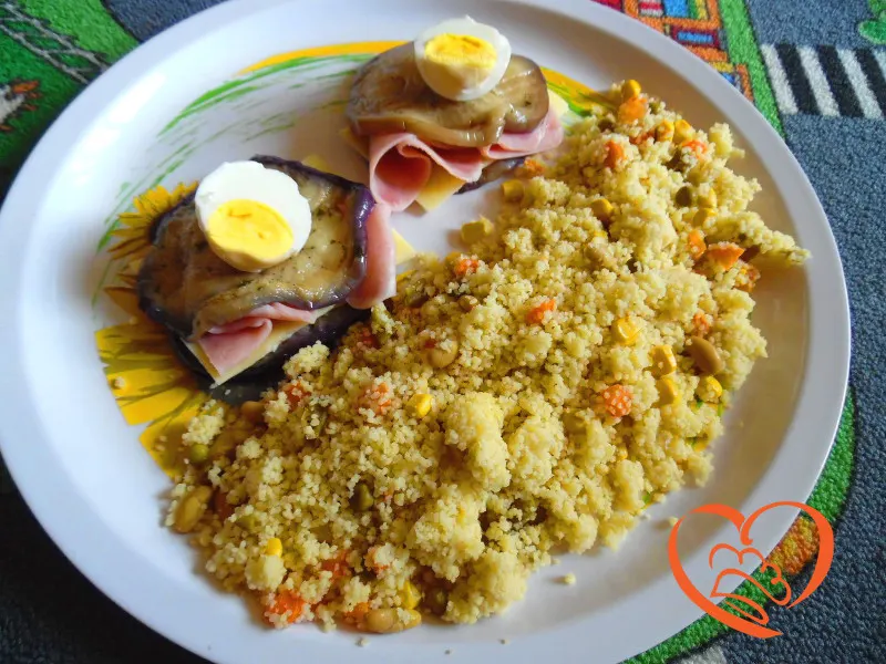 Cous cous alle verdure con "panini" di melanzane