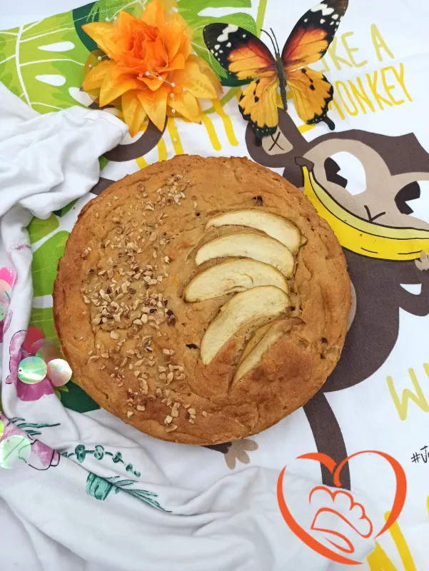Torta di mele con carote e mascarpone